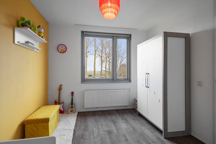 Photo 15 of Doorzwin 5036