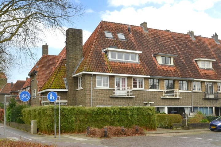 Foto 1 van Roemer Visscherlaan 1