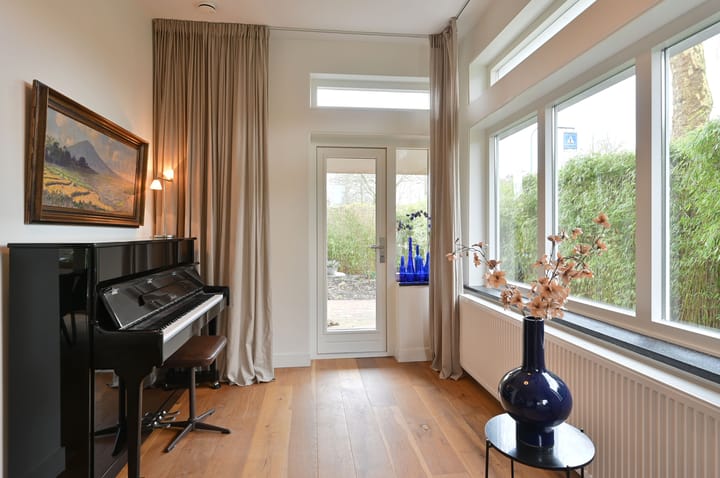 Foto 10 van Roemer Visscherlaan 1