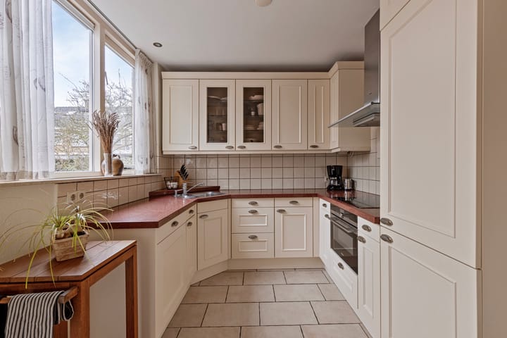 Foto 10 van Bernhard Zweersstraat 18