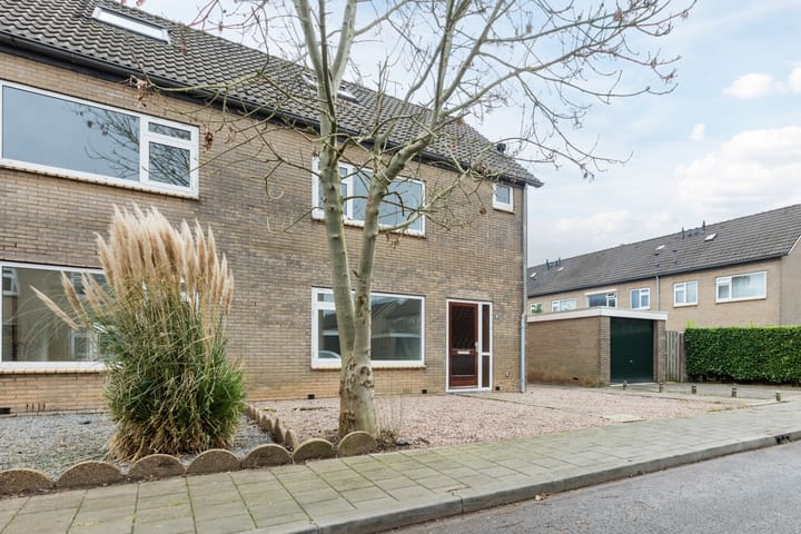 Foto 9 van Bachstraat 2