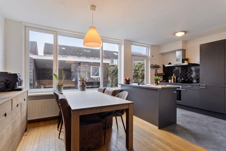 Foto 10 van Zwollestraat 15