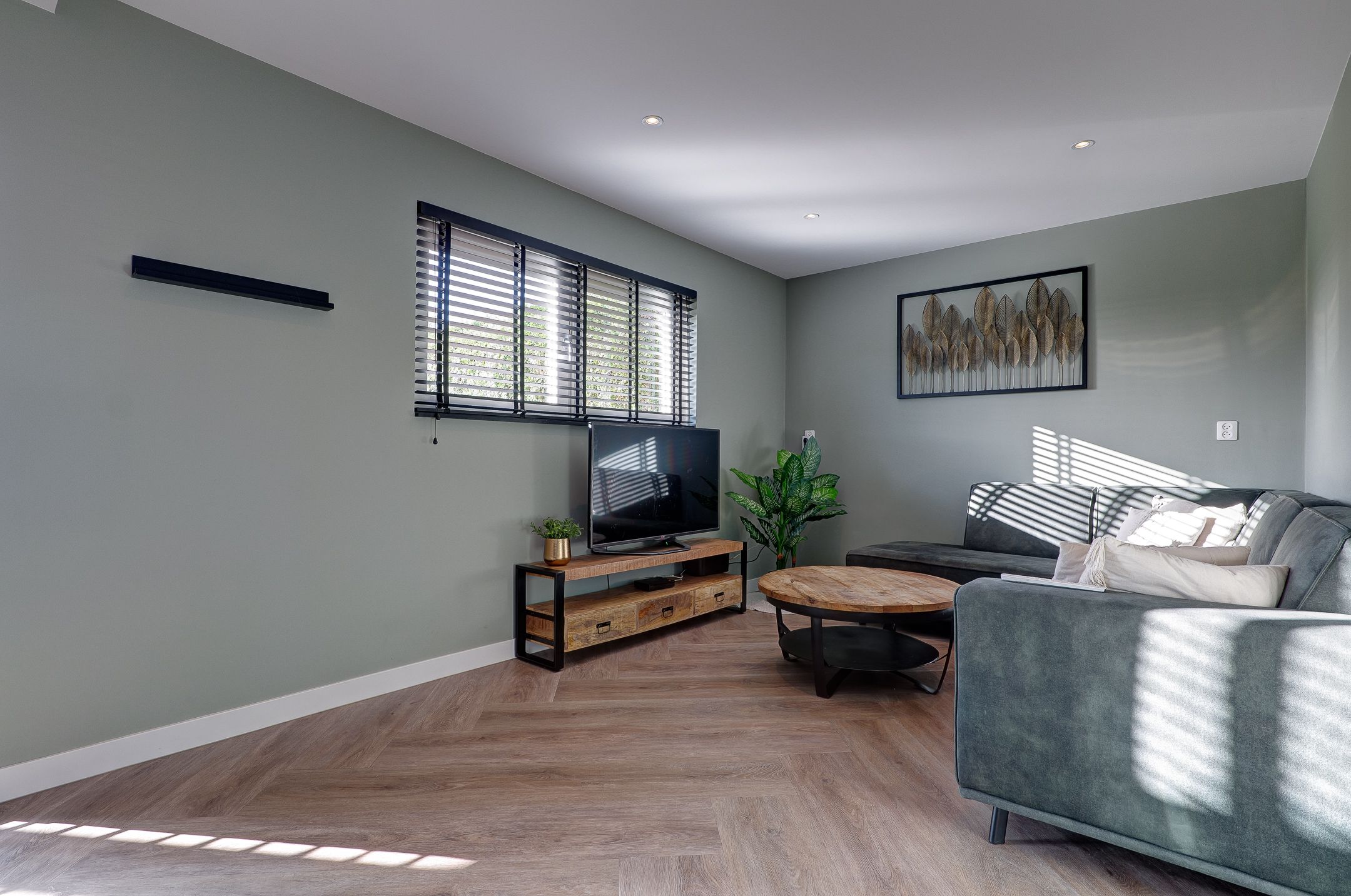 Photo 27 of Mounewei 51