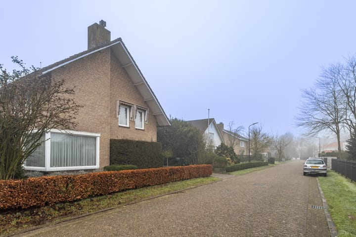 Foto 49 van Nieuwenhoflaan 1