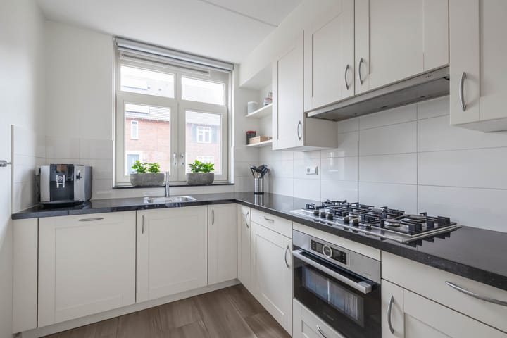 Foto 15 van Bergeendstraat 1