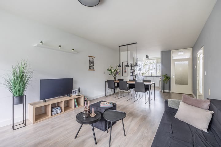 Foto 18 van Westervenne 301