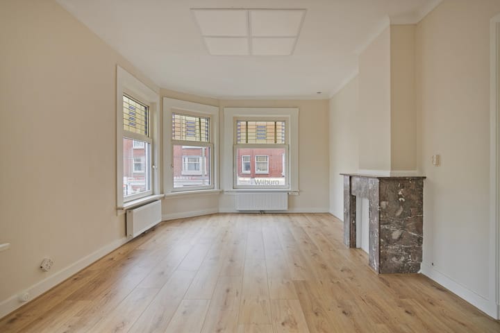 Foto 2 van Lorentzplein 17