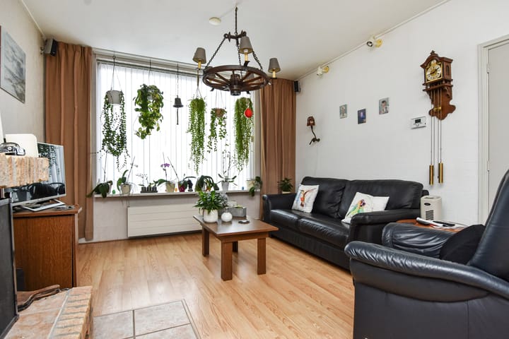 Photo 2 of Evertsenstraat 4