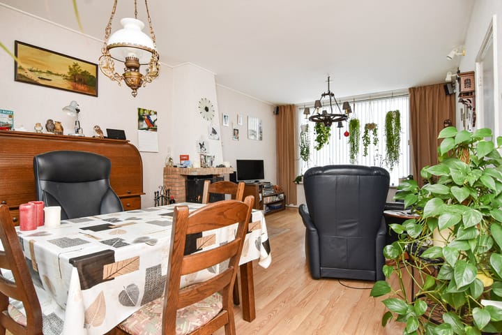 Photo 10 of Evertsenstraat 4