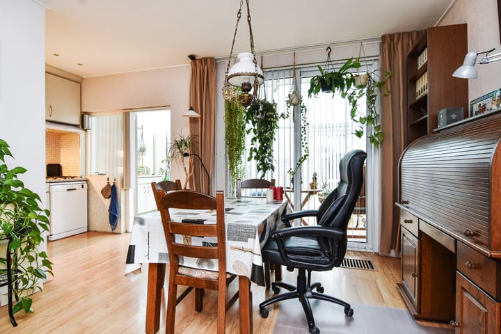 Photo 11 of Evertsenstraat 4