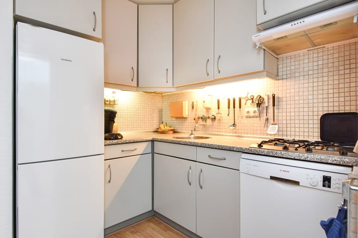 Photo 13 of Evertsenstraat 4