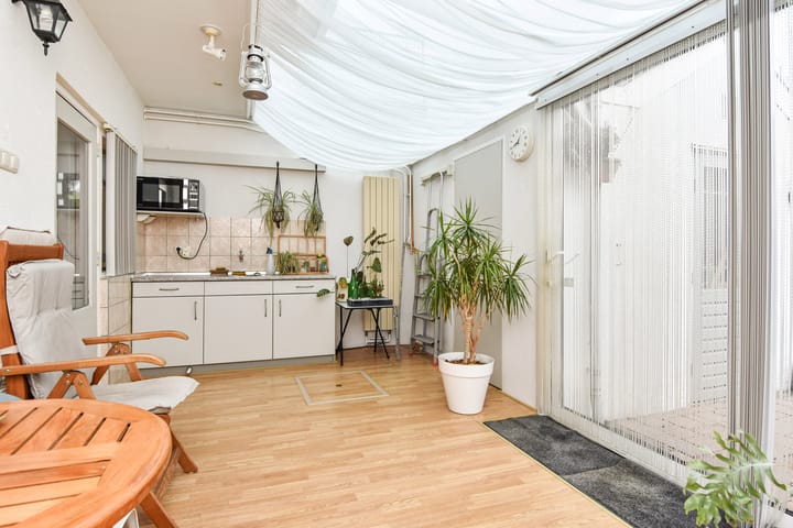 Photo 15 of Evertsenstraat 4