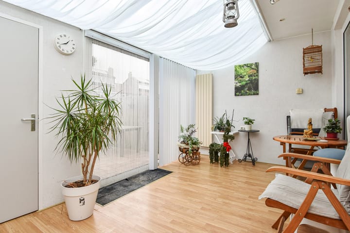 Photo 16 of Evertsenstraat 4