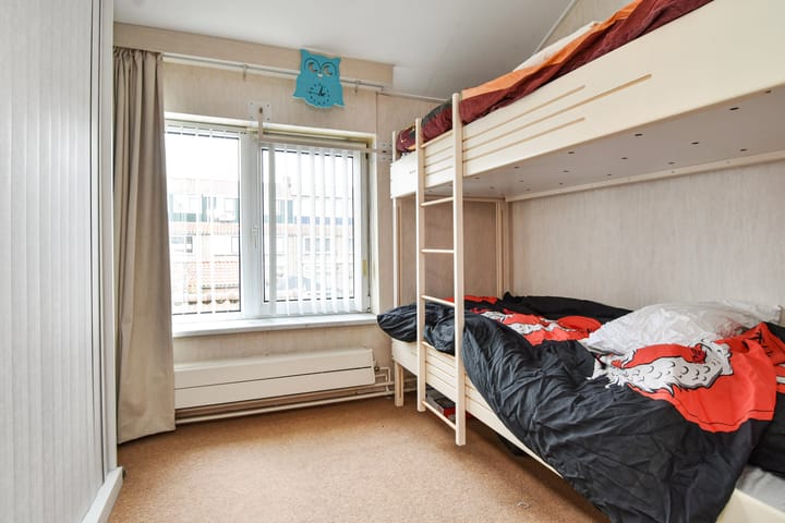 Photo 24 of Evertsenstraat 4