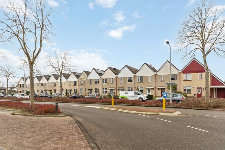 Photo 25 of Dr. W.M. Verhaarlaan 77