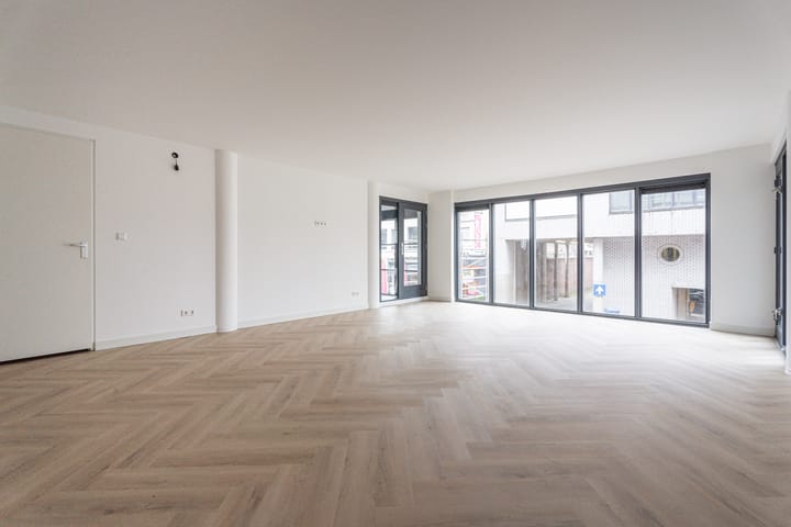 Foto 7 van Middellaan 6-A