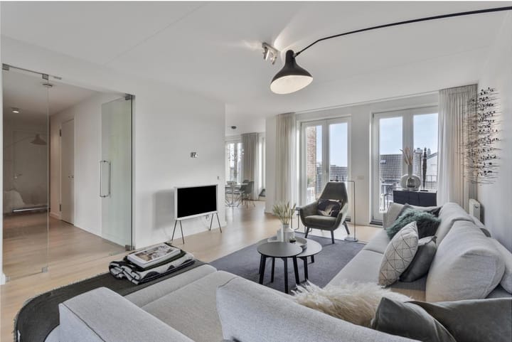 Foto 2 van Helmstraat 5-D10