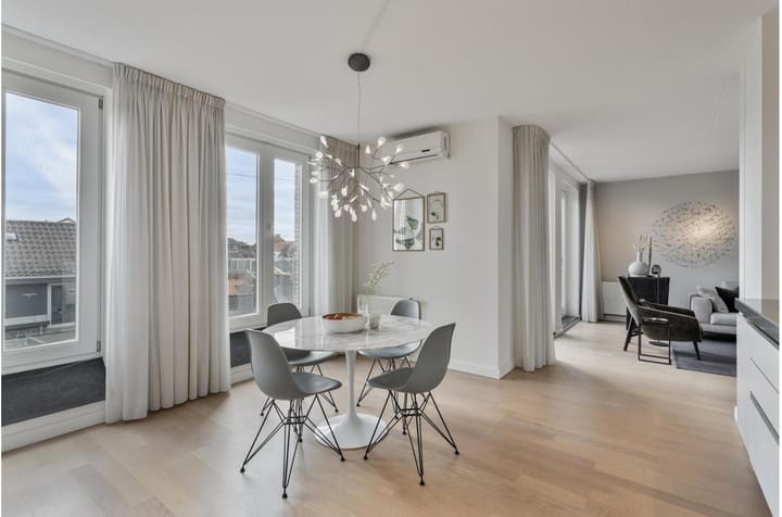 Foto 3 van Helmstraat 5-D10