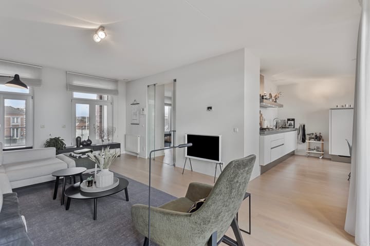 Foto 8 van Helmstraat 5-D10