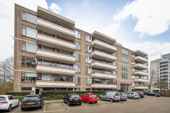 Foto 1 van Haagplein 63