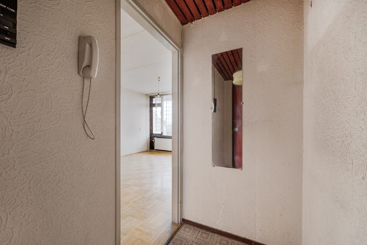 Foto 12 van Haagplein 63