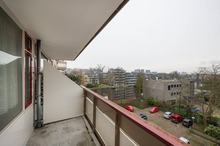 Foto 14 van Haagplein 63