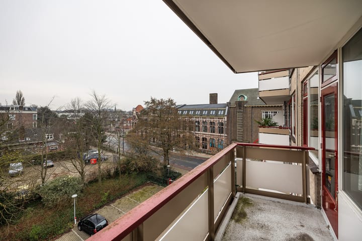 Foto 15 van Haagplein 63