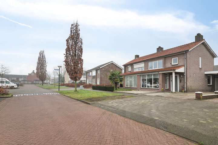 Foto 3 van Dahliastraat 9