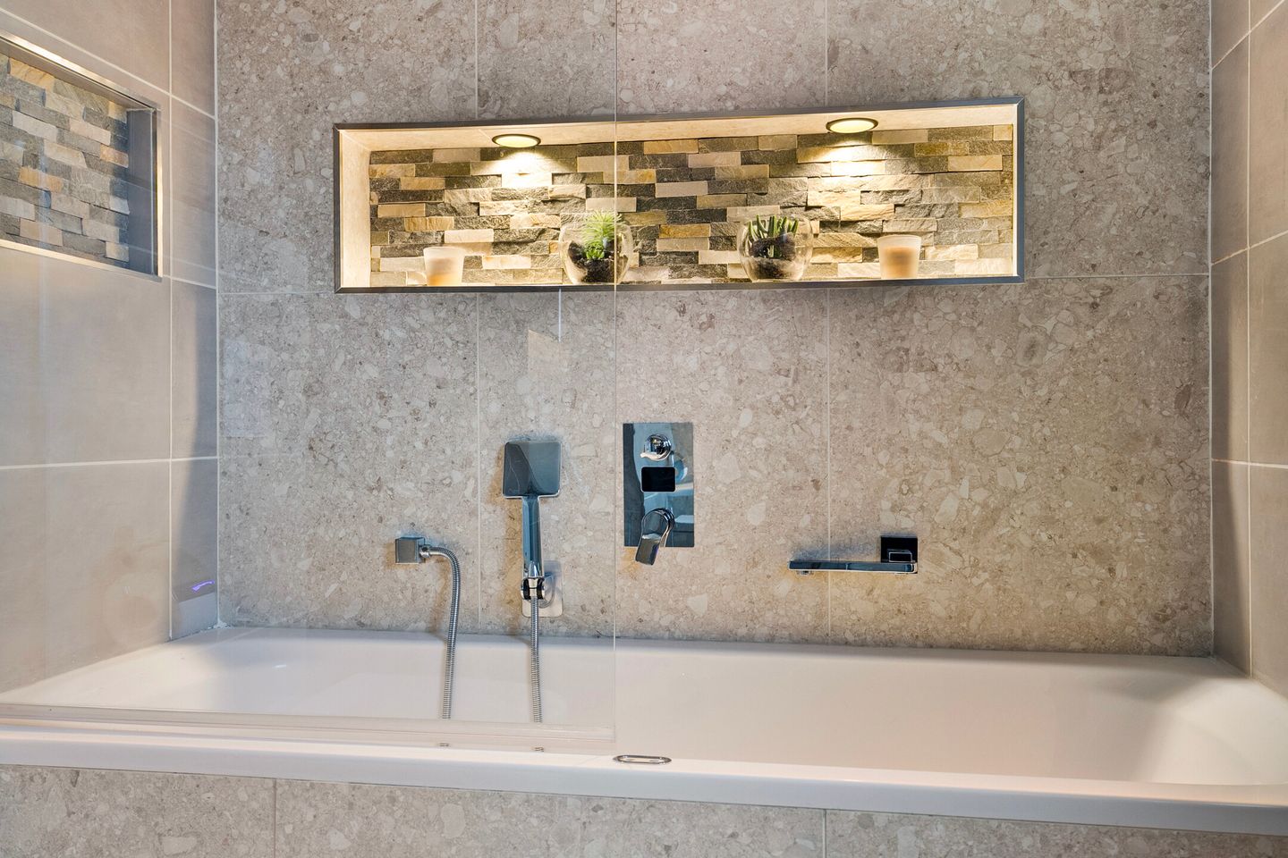 Foto 25 van Dahliastraat 9