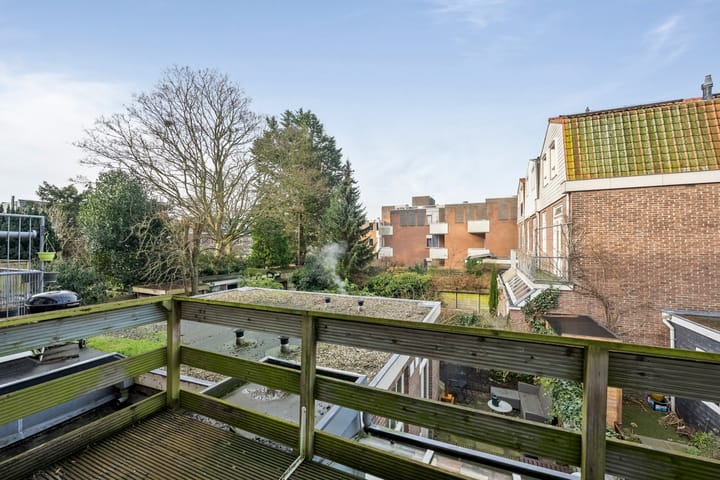 Photo 8 of Voorhelmstraat 6-A