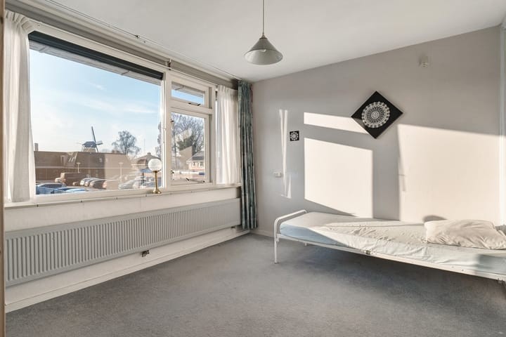 Foto 18 van Meeuwenstraat 14