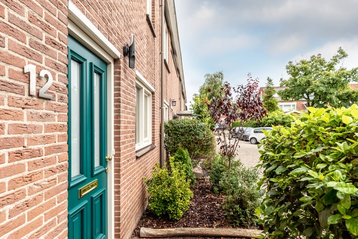 Foto 8 van Kamillestraat 12