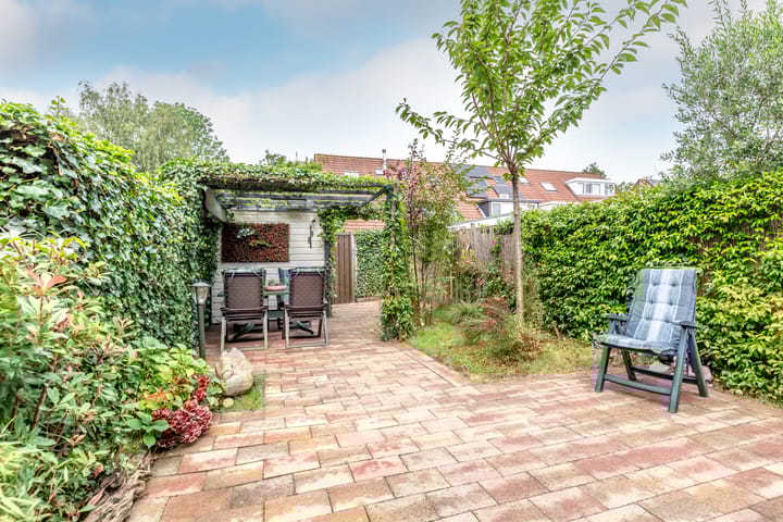 Foto 42 van Kamillestraat 12