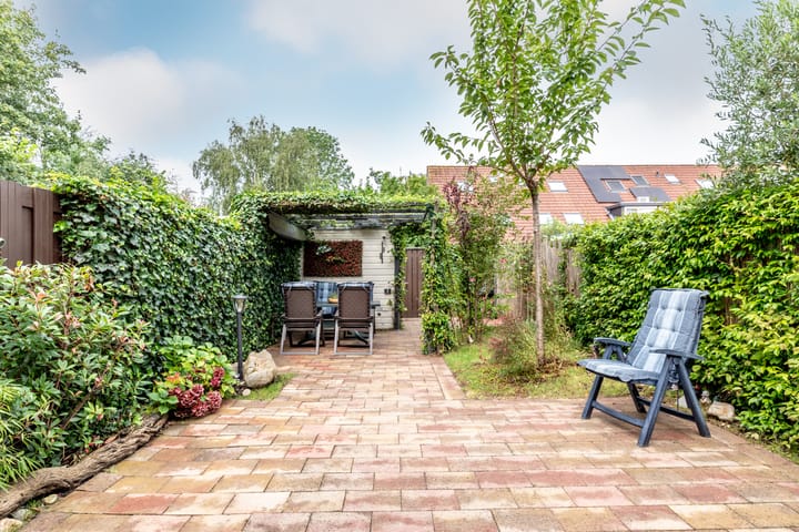 Foto 43 van Kamillestraat 12