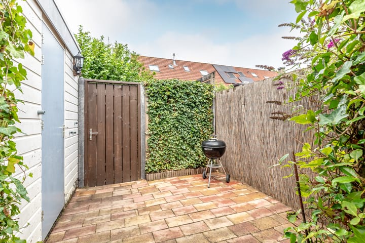 Foto 45 van Kamillestraat 12