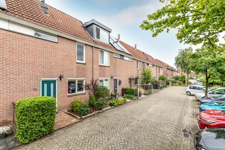 Foto 47 van Kamillestraat 12