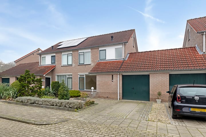 Photo 6 of Zeehondstraat 48