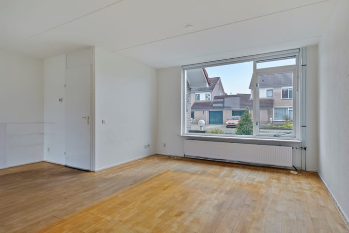 Photo 9 of Zeehondstraat 48