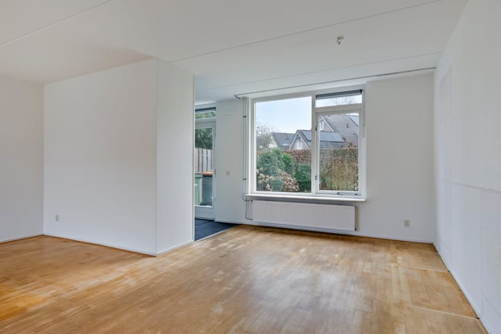 Photo 11 of Zeehondstraat 48