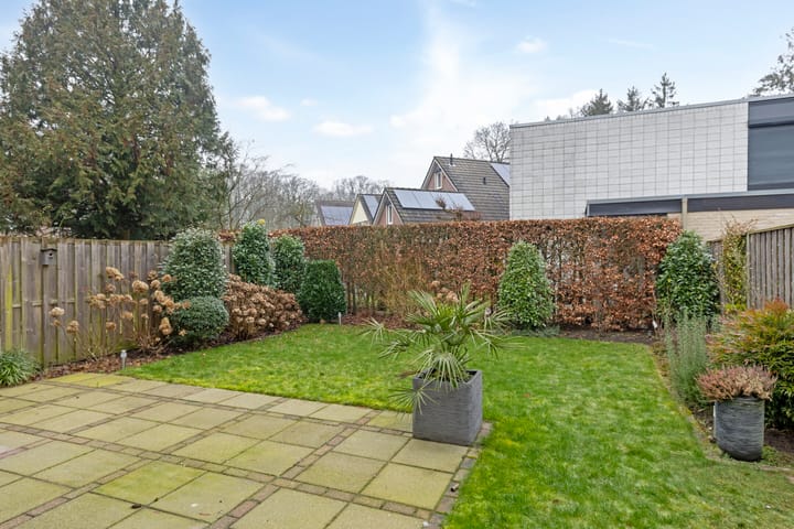 Photo 21 of Zeehondstraat 48