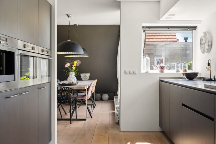 Photo 16 of Loeffenstraat 26