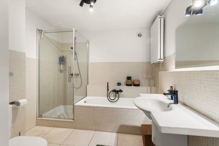 Photo 32 of Loeffenstraat 26