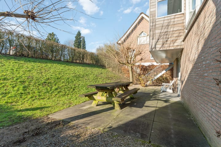 Photo 38 of Loeffenstraat 26