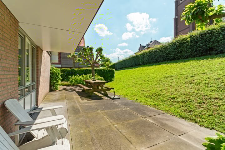 Photo 45 of Loeffenstraat 26