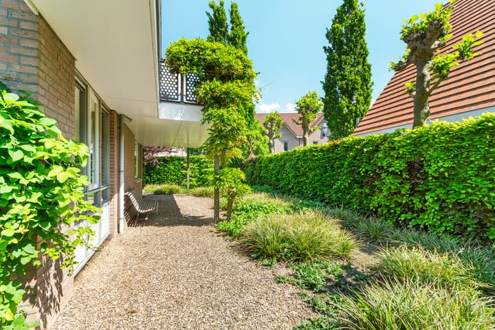 Photo 46 of Loeffenstraat 26