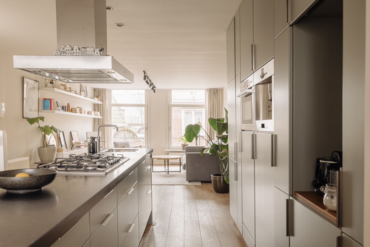 Photo 10 of Eerste Goudsbloemdwarsstraat 15-A3