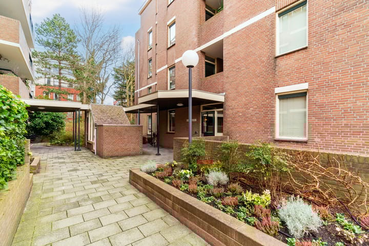 Foto 3 van Johan van Oldenbarneveltlaan 23-H