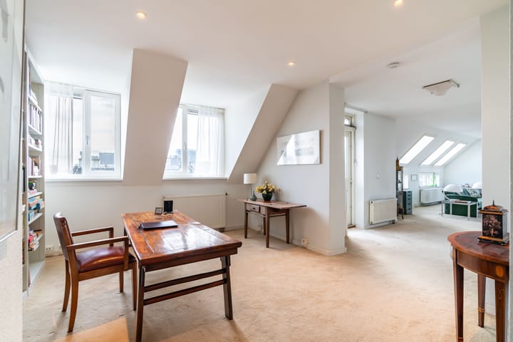 Foto 5 van Johan van Oldenbarneveltlaan 23-H