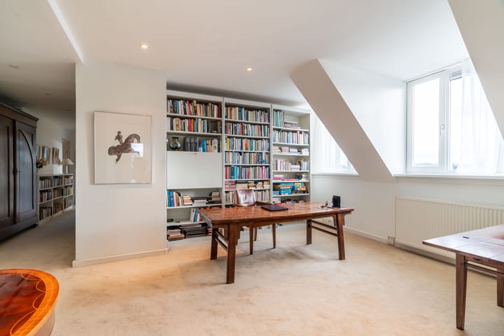 Foto 6 van Johan van Oldenbarneveltlaan 23-H