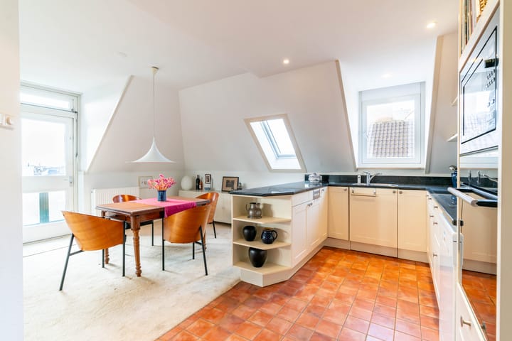 Foto 15 van Johan van Oldenbarneveltlaan 23-H